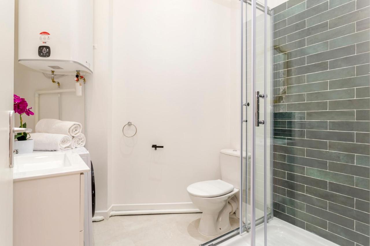 Cosy 3 Bedroom 1 Bathroom - Champs Elysees Париж Экстерьер фото